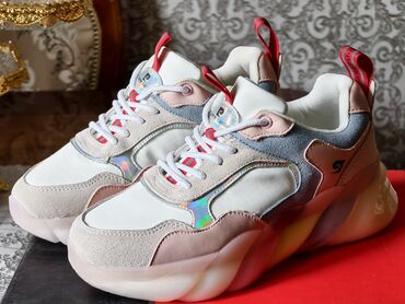 спортивные женские кофты: Новые женские кросовки