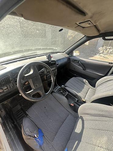 каропка на пасат: Volkswagen Passat: 1990 г., 1.8 л, Механика, Газ, Универсал — 3