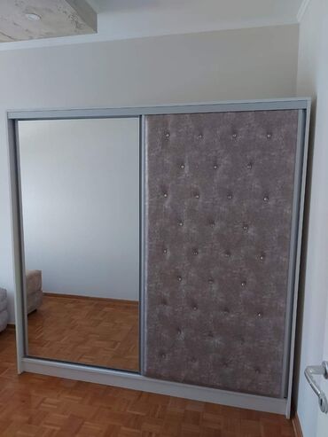 ležaljka za drvo: Wardrobes