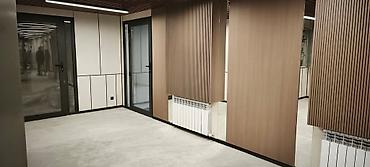сдаю кв 12 микр: Сдаю Офис целиком: 105 м², В бизнес центре, С ремонтом, С отдельным санузлом, С системой безопасности — 7