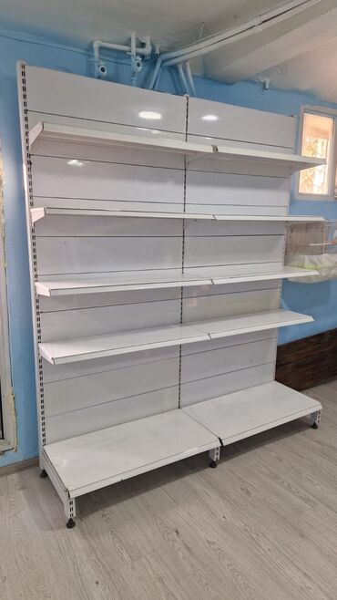 mağaza vitrinləri: 4 metre vitrin polka Turkiyenindir.1eded 1m hun.2m Qiymet 1metresi 110