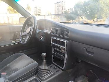 626 ge: Mazda 626: 1990 г., 2 л, Механика, Бензин, Хэтчбэк — 3