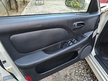 Hyundai Sonata: 2004 г., 2 л, Автомат, Газ, Седан