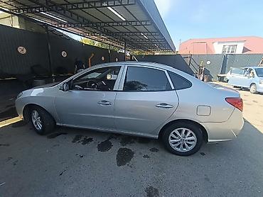 Продажа авто: Hyundai Elantra: 2017 г., 1.6 л, Механика, Газ, Седан — 4