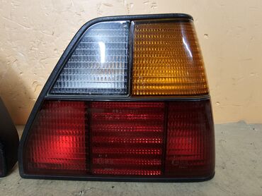 Стоп-сигналы: Задний правый стоп-сигнал Volkswagen 1990 г., Б/у, Оригинал — 2
