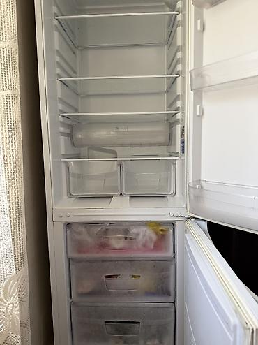 Бытовая техника: Холодильник Indesit, Б/у, Двухкамерный — 5