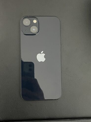 Apple iPhone: IPhone 13, Б/у, 128 ГБ, Чехол, 84 %