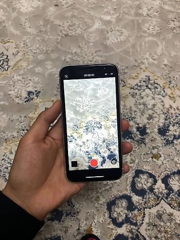 Apple iPhone: IPhone Xr, Б/у, 128 ГБ, Белый, Защитное стекло, Чехол, 75 % — 6