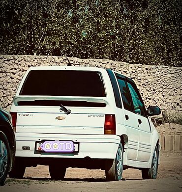 багажник тойота ист: Белый хэтчбек Daewoo Tico SX с пятью дверьми, выполненный в компактном
