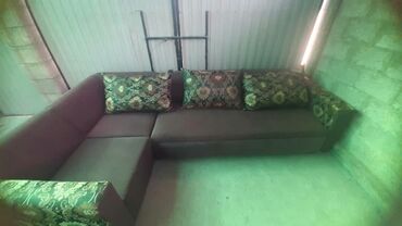 мебель альянс: Бурчтук диван, түсү - Күрөң, Колдонулган