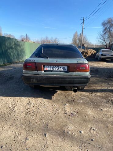 Mazda: Mazda 626: 1988 г., 2 л, Механика, Бензин, Хэтчбэк — 1