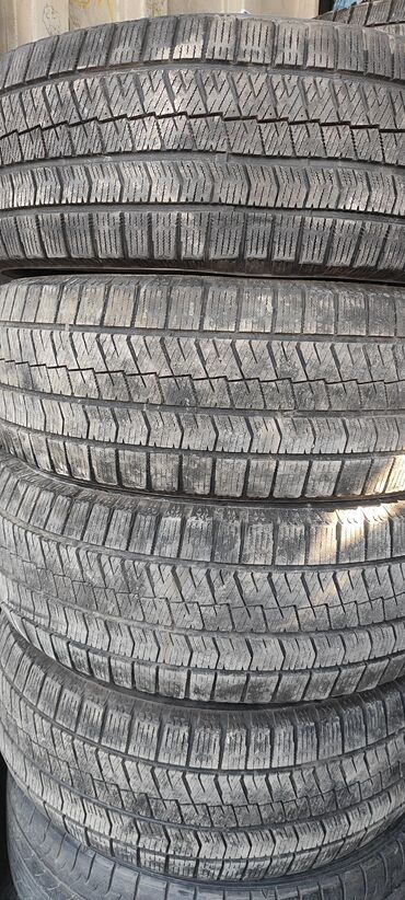 Шины: Шины 215 / 55 / R 17, Зима, Б/у, Комплект, Легковые, Япония, Bridgestone