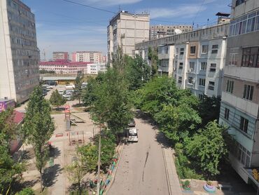 купля продажа квартир в бишкеке в Кыргызстан | ПРОДАЖА КВАРТИР: 105 серия, 3 комнаты, 62 м², Бронированные двери, Раздельный санузел