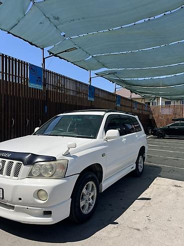range over: Toyota Kluger: 2001 г., 2.4 л, Автомат, Газ, Кроссовер — 4