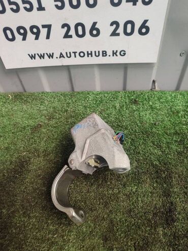 Другие детали ходовой части: Замок зажигания Toyota