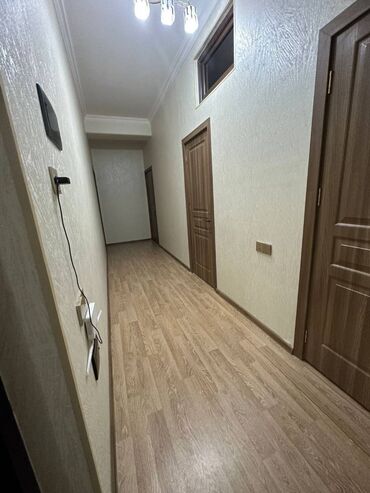 Uzunmüddətli kirayə mənzillər: 28 May metrosu TRİUM Palace-da mənzil kirayə verilir. Mərtəbə 17/5 — 8