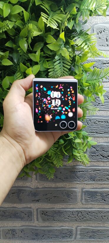 Apple iPhone: Samsung Z Flip, 256 GB, rəng - Gümüşü, Barmaq izi