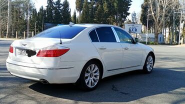 Hyundai: Hyundai Genesis: 3.8 l | 2010 il Sedan — 10