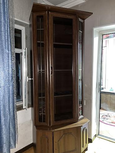 тумба для кухни: Bucaq vitrin şkaf - Material: ağac teksturası ilə laminat/MDFlam — 1