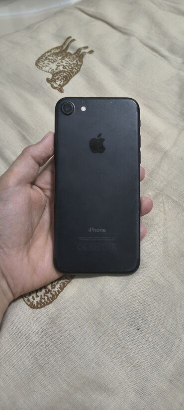 iphone 2: IPhone 7, 32 GB, Qara, Barmaq izi