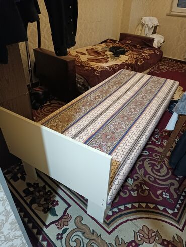 tek carpayllar: Новый, Односпальная кровать, Без подьемного механизма, С матрасом, Без выдвижных ящиков