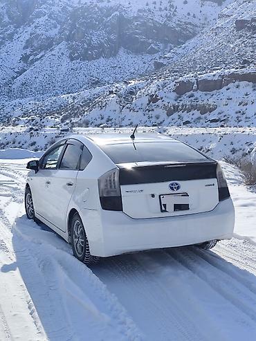 4wd: Toyota Prius: 2011 г., 1.8 л, Вариатор, Гибрид, Лифтбек — 3