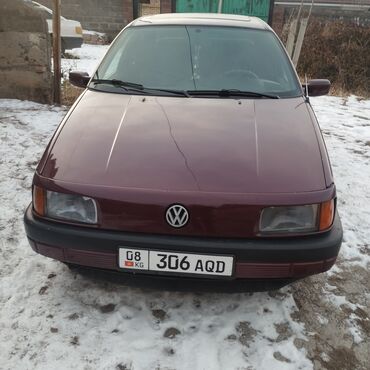 Volkswagen: Volkswagen Passat: 1990 г., 1.8 л, Механика, Бензин, Седан