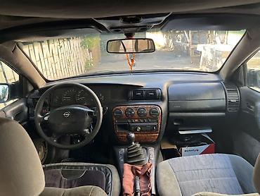 opel ehtiyat hisselerinin satisi: Opel Vectra sedan - Kuzov: 4 qapılı sedan, qara rəng - Mühərrik və — 4