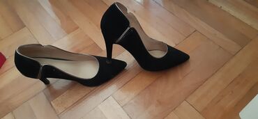 Salonke: Salonke, 36 — 5