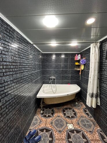 Bağ evlərinin satışı: Qaradağ Rayonu Qobustan Qəsəbəsinde 6 Sot Torpağda Kürsülü ev və — 17