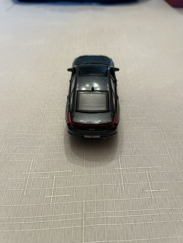 Oyuncaqlar: Metal die-cast miniatür avtomobil modeli - Korpus: metal gövdə — 6