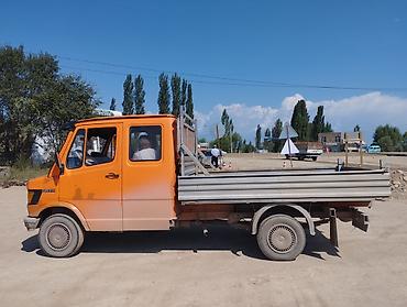 тд 2 9: Грузовой бортовой автомобиль Mercedes-Benz T2 дубл кабина завод — 4