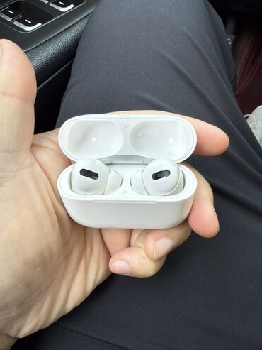 галакси бадс: Airpods pro1 немного стал шипеть правый наушник, оригинал любые