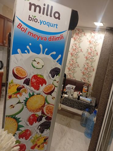 vitrin xaladelnik satilir: 1 qapılı Soyuducu Satılır, rəng - Ağ, Təkərli