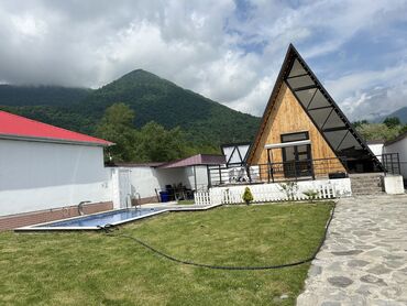 Günlük kirayə evlər: 160 kv. m, 3 otaqlı, Kanalizasiya, Kombi, Qaz — 16