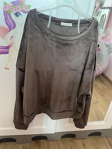 Svitşotlar: Brend: OYSHO Model: Oversize kəsimli, yumşaq məxməri sweatshirt - — 2