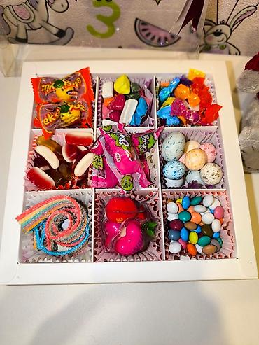 Hədiyyələr: Hədiyyə qutuları və tematik setlər - Şirniyyat qutuları: Bölməli — 32