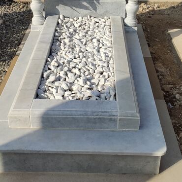 Dekorativ daşlar: Ağ daşlar.Dekorativ Ağ daşlar Təbii daşlardır.kiçik orta və böyük — 5