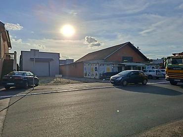 trazim stan za najam: IZDAJE SE HALA – POSLOVNI PROSTOR MAGACIN Centar naselja Busije – — 7