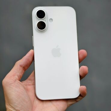 необычные чехлы на айфон 13 про макс: IPhone 16, Б/у, 256 ГБ, Белый, 98 %