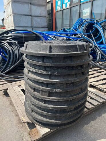 Унитазы: Люк пласмассовые 800кг расчитано=1400 c at lalafo.kg Унитазы: Люк пласмассовые 800кг расчитано=1400 c