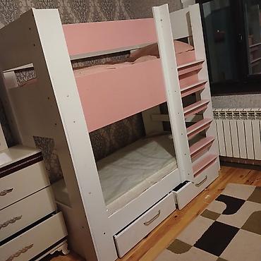 karton qutu alışı: Oğlan və qız üçün, İşlənmiş, Çarpayı, Matras ilə, Siyirməli — 1