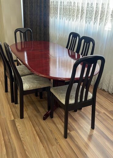Mebel: Qonaq otağı üçün, İşlənmiş, Açılan, Oval masa, 8 stul