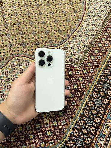 samsung qm: IPhone 15 Pro, 6.1", белый (Natural Titanium/White). 
256гб
93%акб — 1