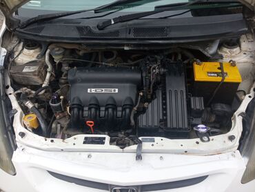 Honda: Honda Fit: 2003 г., 1.3 л, Вариатор, Бензин, Хэтчбэк — 8