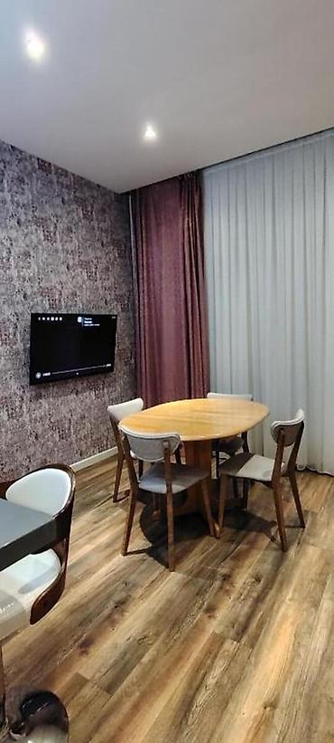 ev alqi satqsi: İcarəyə verilir 3 otaqlı yeni tikili 102 m², Ağ şəhər q. Kateqoriya — 3