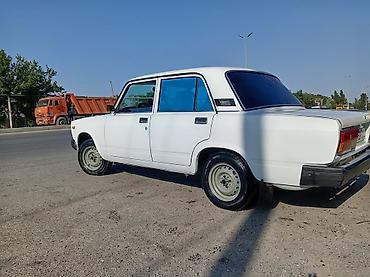 tap az vaz 2107: VAZ 2107, ağ rəng, sedan kuzov. Texniki xüsusiyyətlər: - Sxem: arxa — 7