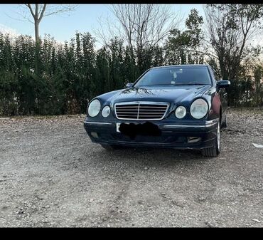 mercedes 208 d: Mercedes-Benz E 320: 3.2 l | 2000 il Sedan