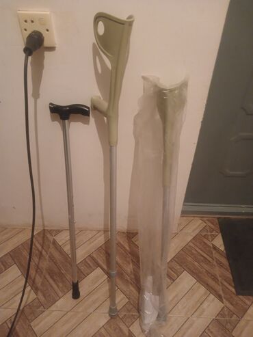 Yerimək üçün arabalar, çəliklər, əsalar, rollatorlar: Yerimək üçün arabalar, çəliklər, əsalar, rollatorlar