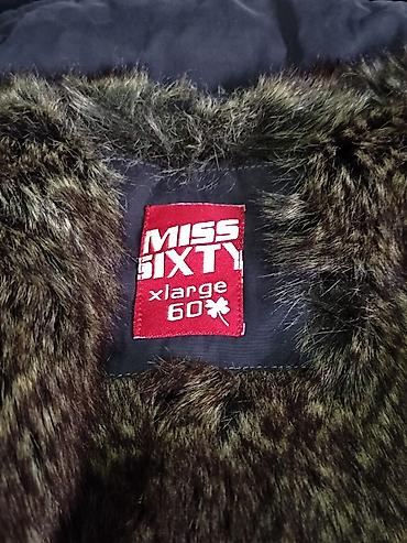 Пуховики и зимние куртки: Пуховик, Короткая модель, С мехом, XL — 10